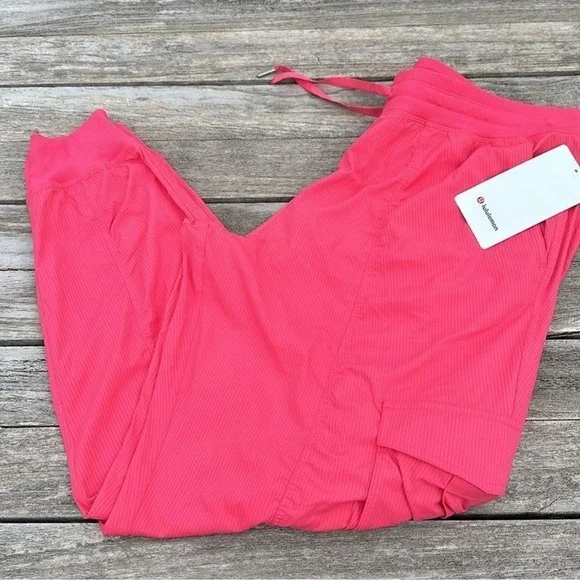 Lululemon Dance Studio Mid-Rise‎ Cargo Jogger Glaze pink large NWT - Picture 3 of 8